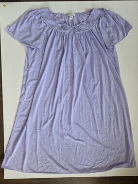 Miss Elaine Nylon Tricot Short Nightgown in Lilac sz M